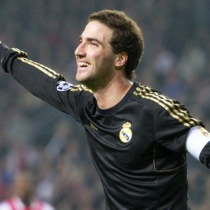 九游娱乐网站-新援语言能力是否决定其上场速度