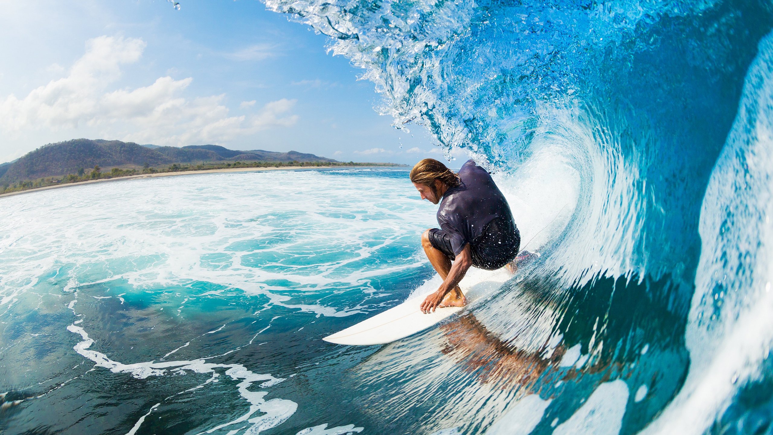 “沙漠狂潮:极限荒野的速度战歌”,沙漠疯狂越野